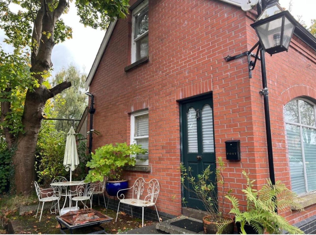 Self Contained Coach House In Leafy South Belfast The Location Is Not Accurate Lejlighed Eksteriør billede
